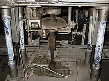 Resina #S-30, Capper, 1/0.33 HP, 24/60 & 24/55 CPM, 2" diameter x 3/4" H Capacity, 4" width x 83" L Conveyor - Image 9