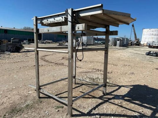 Commercial Manufacturing Company, Supply Vibrating Shaker, 86-1/2" infeed H, 83" exit H, - Image 5