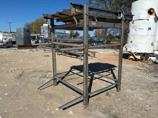 Commercial Manufacturing Company, Supply Vibrating Shaker, 86-1/2" infeed H, 83" exit H, - Image 7