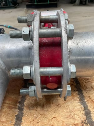 5" Flowline PTFE butterfly valve with pneumatic actuator for food processing, chemical & sanitary applications - Image 9