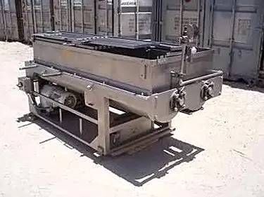 30 cu.ft. Dual Compartment Stainless Steel Paddle Blender - Image 7