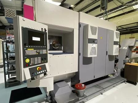 Stama #MC533, Siemens 840D, 25" X, 15" Y, 15" Z, 12000 RPM,high pressure coolant, 2014 - Image 2