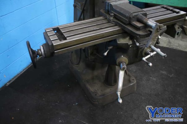 Round Tower #1-1/2, ram type vertical mill, 9" x42" table, 1 HP, forward/reverse, vise, #76541 - Image 8