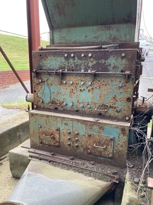 Jeffrey #45, Wood Hog, 125 HP, 460 V., 28" x 44" inlet, 7" x 40" outlet,hopper included - Image 4