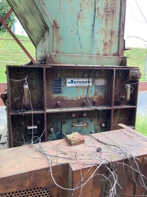 Jeffrey #45, Wood Hog, 125 HP, 460 V., 28" x 44" inlet, 7" x 40" outlet,hopper included - Image 5