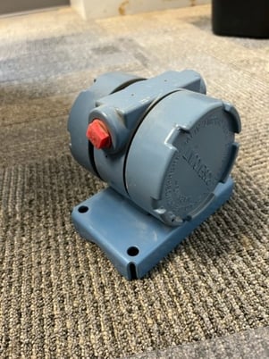 Rosemount #0444TK2D1A2NA, Temperature Transmitter, 280/840 C span, 350 to 900 F - Image 3