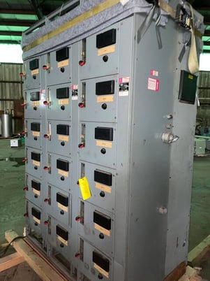 Square D, 3-section motor control c, 600 amps, 60 Hz, 3 phase - Image 3