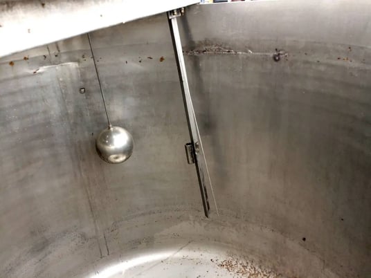 300 gallon Paul Mueller, Stainless Steel Mixing Tank, 100 psi @ 400 F, 4' diameter x 3' 2-1/2" straight wall - Image 9