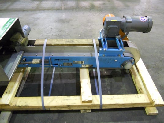 Bunting vertical magnetic conveyor with bucket - Image 7