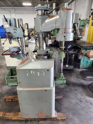 Medina #B, end grinder, 10" x 15" chuck, 7" x 3" x 1-1/4" bore wheel - Image 3