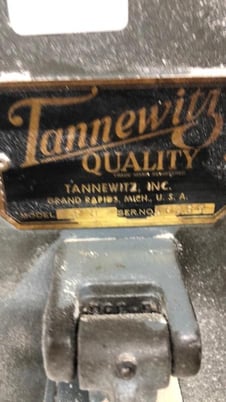 30" x 15" Tannewitz #PH, vertical band saw, 30" wheel diameter, 5 HP, 700 SFPM, 1.25" x 17' blade, S/N 16081 - Image 8