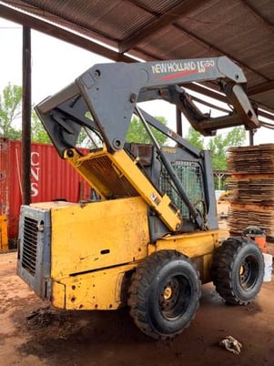 New Holland #LS-190, Skid Steer Loader, enclosed cab, with matching parts machine, 2002 - Image 2