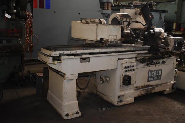 Heald #275 Sizematic, extended bridge,digital read out,behind wheel dresser, 3-jaw 10" chk, 14000 RPM - Image 10