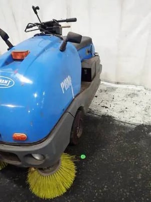 Tennant #Litter-Hawk, Diesel Floor Sweeper, 390 Hours - Image 8