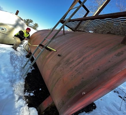 5000 gallon Above ground storage tank w/ stairs, 13' 9" L x 8' W x 8' H - Image 3