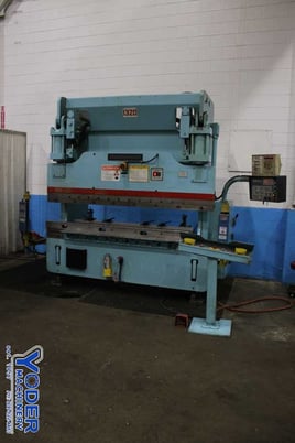 90 Ton, Cincinnati #90CBIIX6, hydraulic press brake, 8' overall, 78" between housing, 8" stroke, 15" open - Image 3
