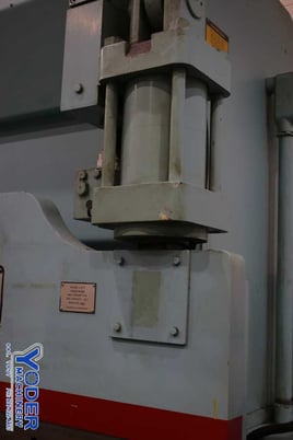 90 Ton, Cincinnati #90CBIIX6, hydraulic press brake, 8' overall, 78" between housing, 8" stroke, 15" open - Image 8