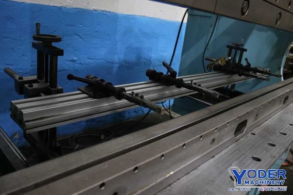 90 Ton, Cincinnati #90CBIIX6, hydraulic press brake, 8' overall, 78" between housing, 8" stroke, 15" open - Image 10