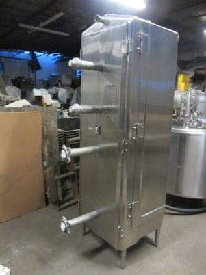 Mojonnier #8640, Plate Cooler, (5) 14" width x 50" H plates, 2" NPT nozzles, 1-1/4" diameter Outlet - Image 3