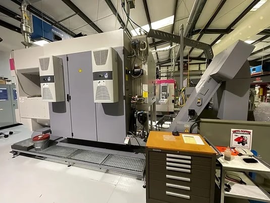 Stama #MC533, 5-Axis,trunion table, 12000 RPM,Siemens 840D,Reinashaw probe,HP coolant, 25 HP - Image 3