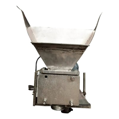 APV #R3-RI, Positive Displacement Pump w/ hopper infeed, 2" x 4" inlet, 2" outlet, 5-lobe rubber impeller - Image 2