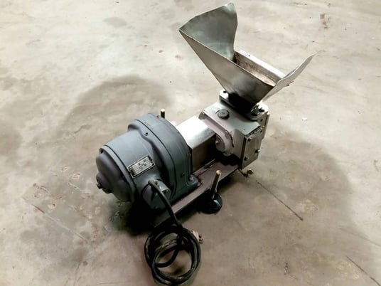 APV #R3-RI, Positive Displacement Pump w/ hopper infeed, 2" x 4" inlet, 2" outlet, 5-lobe rubber impeller - Image 6