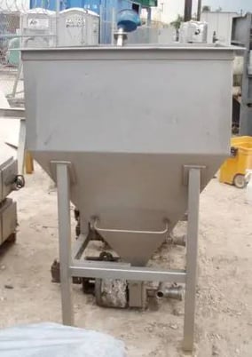 360 gallon Crepaco #R4RI, Dual APV Stainless Steel Feeding Hopper Tank and Pumps, 360 gallon dry capacity, 6' - Image 5
