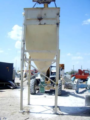 145 cu.ft. Steel Feeder/Hopper, 15' stand, 3' 2" L x 1' 9" width top access door, 10" L x 10" width inlet, 8" - Image 10
