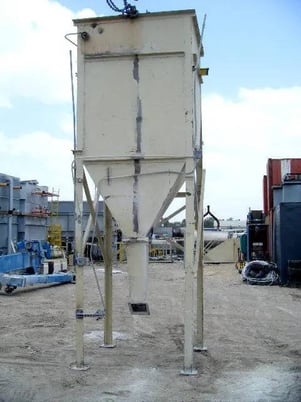 146 cu.ft. Steel Feeder/Hopper, 15' stand, 3' 2" L x 1' 9" width top access door, 10" L x 10" width inlet, 8" - Image 7