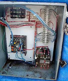 FES #40, Topping Applicator, 8-1/2" diameter x 47-1/2" L drum w/ (52) 1/8" grooves, 43" L x 3" width hopper - Image 5