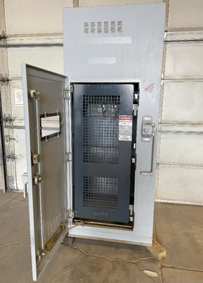 600 Amp. S & C Electric Co Electric Co, 17 KV Load Interrupter Switch N1 - Image 6