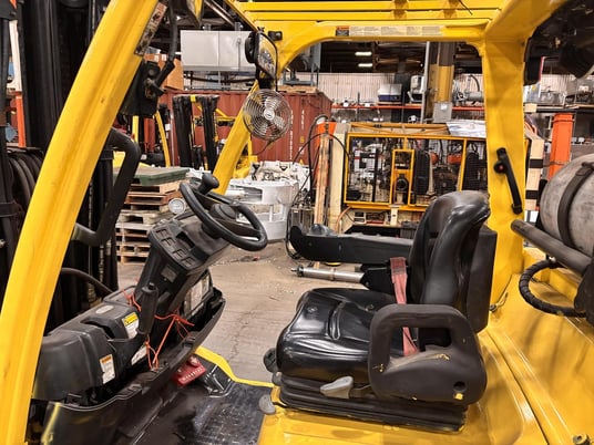 12000 lb. Hyster #S120FTPRS, 92" lowered, 185" raised mast, 60" Cascade clamp, 2018 - Image 5