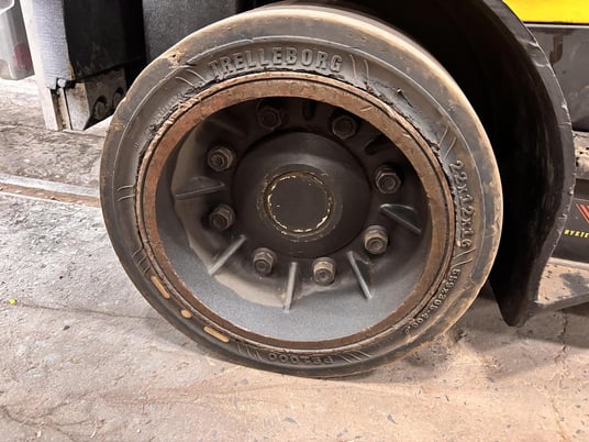 12000 lb. Hyster #S120FTPRS, 92" lowered, 185" raised mast, 60" Cascade clamp, 2018 - Image 7