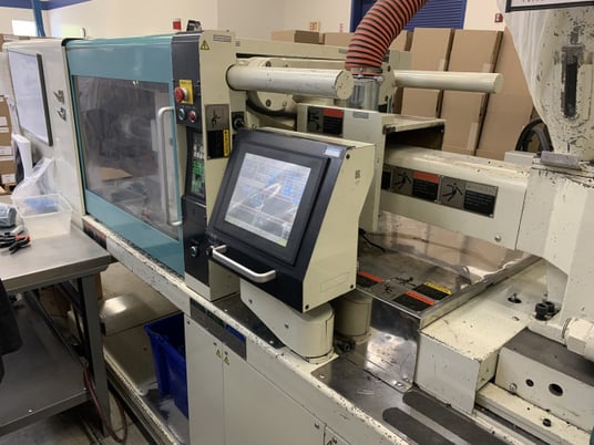 110 Ton, 6.3 oz., Niigata #MD110SIII, injection molding machine, 45mm screw, 2002 - Image 2