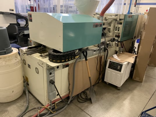 110 Ton, 6.3 oz., Niigata #MD110SIII, injection molding machine, 45mm screw, 2002 - Image 4