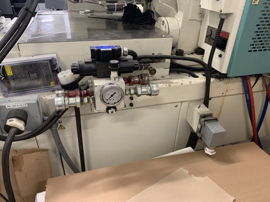 110 Ton, 6.3 oz., Niigata #MD110SIII, injection molding machine, 45mm screw, 2002 - Image 6