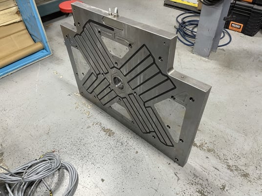 Engel, magnetic platen for 300 ton tiebarless, BURPMG10-480Vac contron unit, 2013 - Image 5