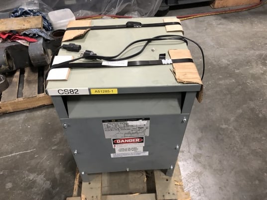 15 KVA 480 Primary, 277 Secondary, Square D #32749-50112-080, transformer, reconditioned - Image 1