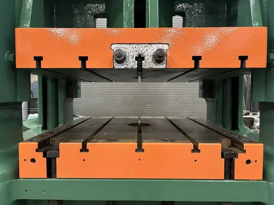 150 Ton, Minster #S1-150-33-33, SSSC press, 3" stroke, 33" R-L, 80 SPM - Image 7