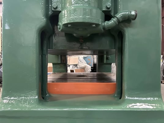 150 Ton, Minster #S1-150-33-33, SSSC press, 3" stroke, 33" R-L, 80 SPM - Image 8