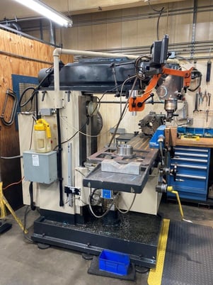 Summit, universal milling machine, 13.7" x59" table, pendant control, 3-Axis AcuRite digital read out - Image 5