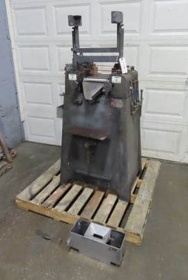4" x 8" Keith Machinery, 3 roll mill, adjust brass end guides, start/stop buttons - Image 1
