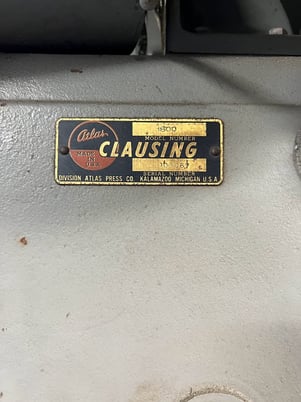 9" Clausing #1800, single spindle drill press, 12" x14"adj. heightt tilting work table - Image 3