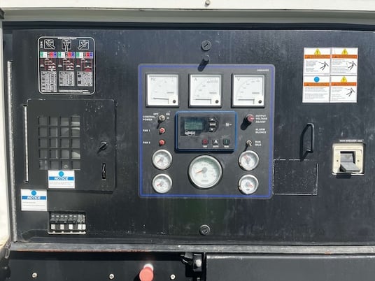 122 KW Daewoo Doosan #G150, Trailer Mounted, T4i, sound attenuated enclosure, 120/240/208/277/480 Volts, 8229 - Image 3
