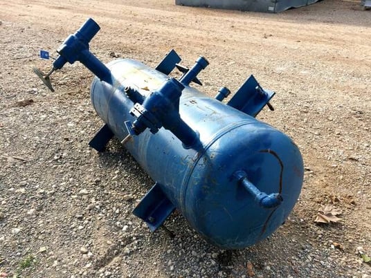 75 gallon RVS Ammonia Thermosiphon Receiver, 20" diameter x 50" L tank, 250 psi, 2004 - Image 4