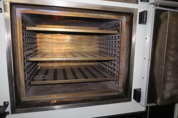 25" width x 20" H x 20" L Blue M #STK-05-G-MP750, dual chamber cabinet oven, electric, 662°F - Image 6
