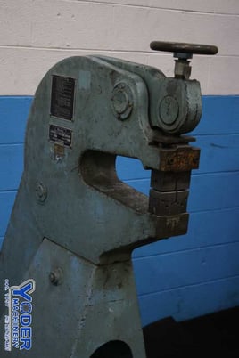 Marchant #12F, shrinker/stretching machine, 12" throat, foot pedal, 70000 lb.tensile strength, #74900 - Image 4