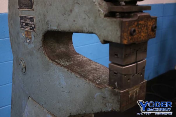Marchant #12F, shrinker/stretching machine, 12" throat, foot pedal, 70000 lb.tensile strength, #74900 - Image 5