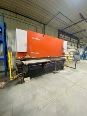 220 Ton, Bystronic #AFM-EP220, CNC press brake, 13' overall, Cybelec Control, pedestal foot pedal, 2003 - Image 2
