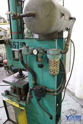 15 Ton, Pressotechnik #PC-15, hydraulic C-frame press, 3.9" stroke, 9" throat, 17" x16" bed, 1992, #59608 - Image 7